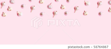 Flat lay composition with fresh garlic on light 58764867