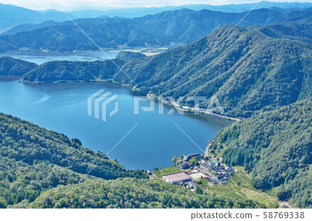 [View from the observation deck at the Rainbow Line Summit Park] Kiyama, Wakasa-cho, Mikata-Kaminaka-gun, Fukui Prefecture 58769338