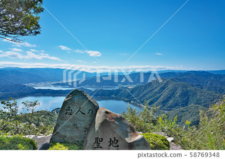 [View from the observation deck at the Rainbow Line Summit Park] Kiyama, Wakasa-cho, Mikata-Kaminaka-gun, Fukui Prefecture 58769348