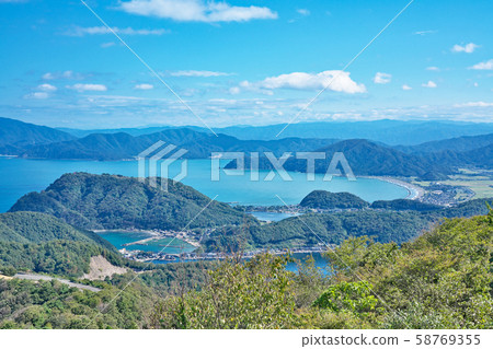 【從彩虹線山頂公園瞭望台望去的風景】福井縣三方上中郡若狹町基山 58769355