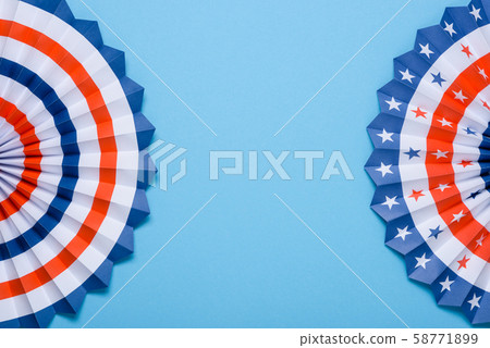 4th of July holiday banner design. USA theme paper fans on blue background flat lay. Independence Day lanterns template with copy space. 58771899