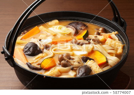 Hot pot 58774007