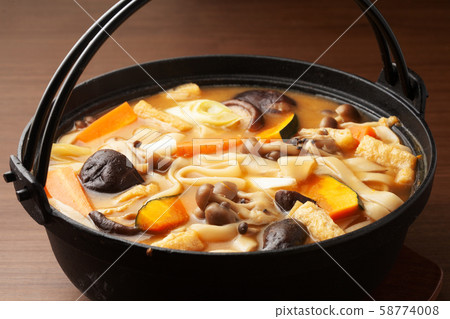 Hot pot 58774008