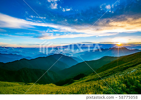 Taiwan Hehuanshan Mountains Landscape Asia Taiwan Hehuanshan Mountains Taiwan Hehuanshan Mountains Landscape Asia Taiwan Hehuanshan Mountains 58775058