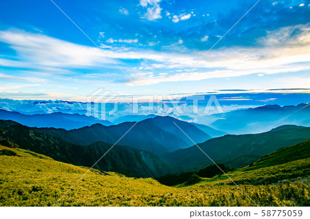 臺灣合歡山山脈景觀 Asia Taiwan Hehuanshan Mountains 58775059