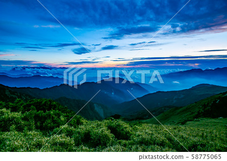 臺灣合歡山山脈景觀 Asia Taiwan Hehuanshan Mountains 58775065