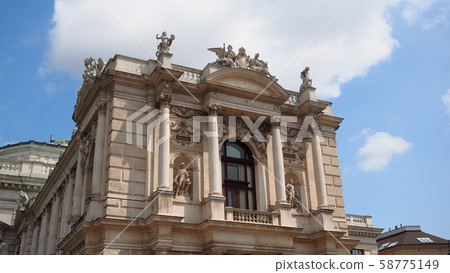 Burgtheater 58775149