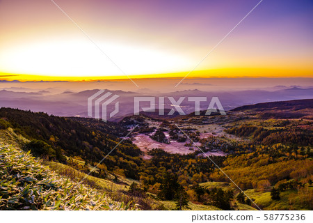 從日本國道的最高點 58775236