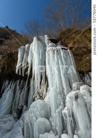 Yunlong Valley in winter Yunlong Valley in winter 58776040