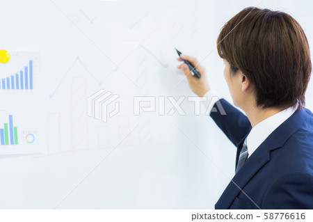 年輕人工作 58776616