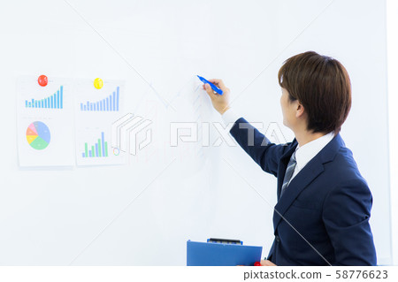 年輕人工作 年輕人工作 58776623