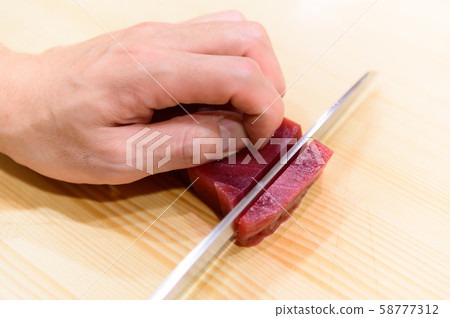 Fine Sushi 58777312