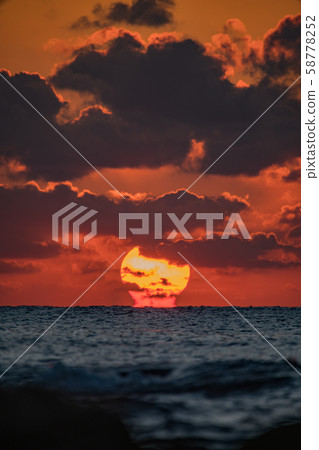 Tsushima Sunset 58778252
