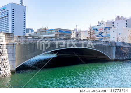 Universal Bridge 58778734