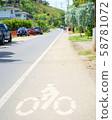 Cycling road along Lanikai Beach 58781072