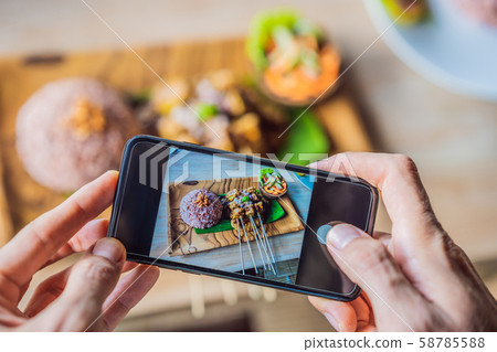 Food app. A phone application that defines food and the benefits of food 58785588