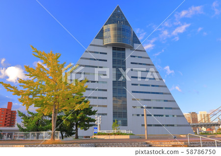 [Aomori] Aomori Prefectural Tourism Products Hall ASPAM under clear sky 58786750