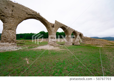 Grassland and Taushubetsu River Bridge Grassland and Taushubetsu River Bridge 58787703