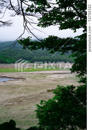 對岸的Taushubetsu河大橋 對岸的Taushubetsu河大橋 58788382