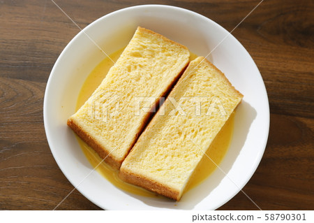 French toast before cooking French toast before cooking 58790301