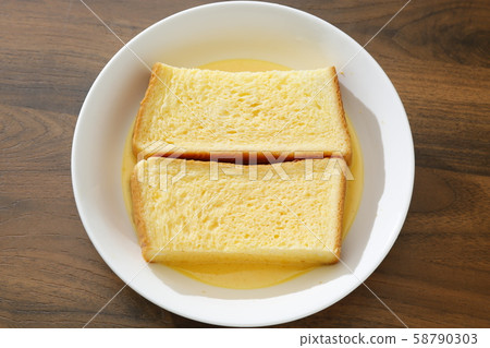 French toast before cooking 58790303