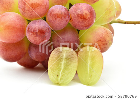 Grapes 58790769