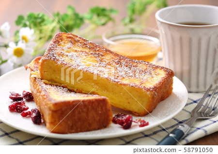 French toast looks delicious 58791050