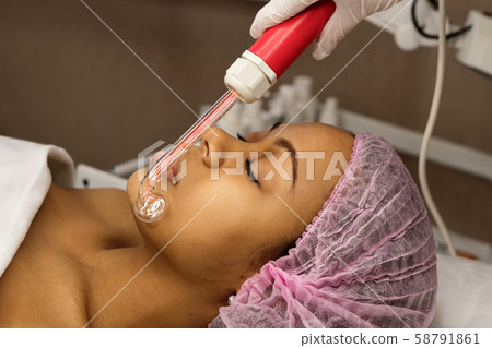Hardware cosmetology. Darsonval procedure. 58791861
