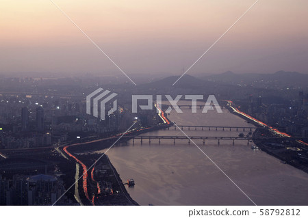 N首爾塔,清潭橋,永洞橋,城蘇橋,漢江市民公園,南山,中區,廣津區,蠶室,松坡區,漢江,首爾 N首爾塔,清潭橋,永洞橋,城蘇橋,漢江市民公園,南山,中區,廣津區,蠶室,松坡區,漢江,首爾 58792812