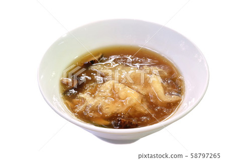 braised fish maw and mushroom in red gravy on bowl  58797265