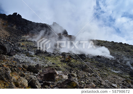 Chausu-dake explosion crater Chausu-dake explosion crater 58798672
