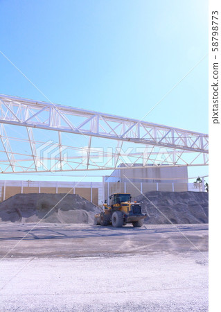 Gravel lift and heavy machinery Gravel lift and heavy machinery 58798773