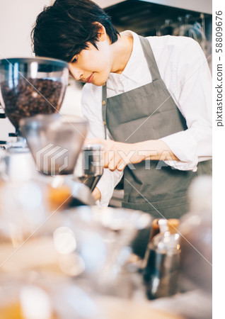 Cafe staff part-time job Cafe staff part-time job 58809676