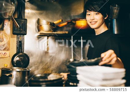 職員兼職居酒屋 職員兼職居酒屋 58809715