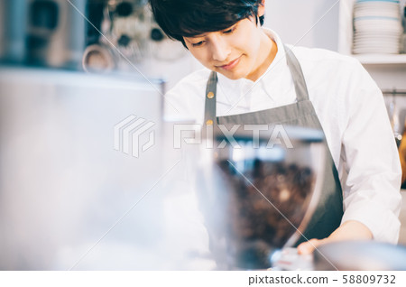 Cafe staff part-time job 58809732