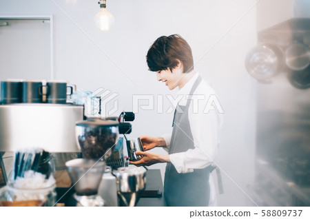 Cafe staff part-time job Cafe staff part-time job 58809737