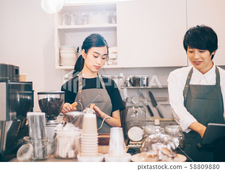 Cafe staff part-time job 58809880