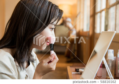 Makeup young woman teak 58810102