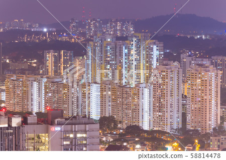 Singapore tall buildings at night Singapore tall buildings at night 58814478