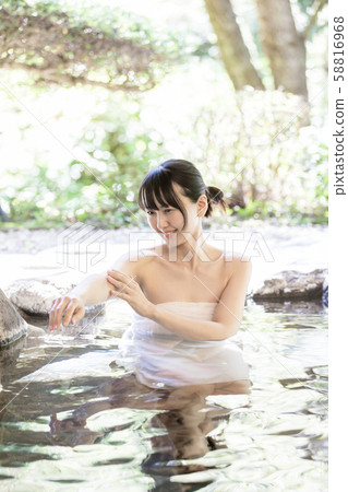 溫泉女性的旅程 58816968