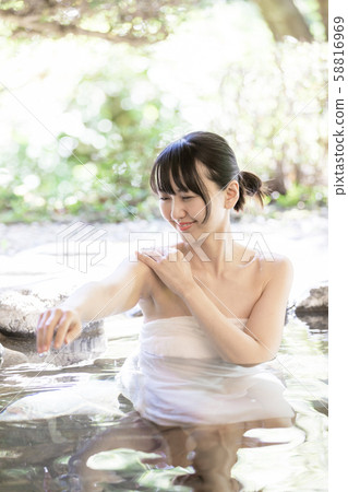 溫泉女性的旅程 58816969