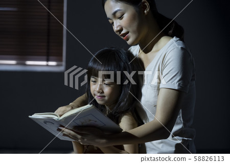 Parent-child lifestyle Moody 58826113