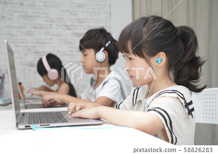 Kids education Edtech 58826283