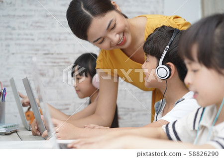 Female kids education 58826290