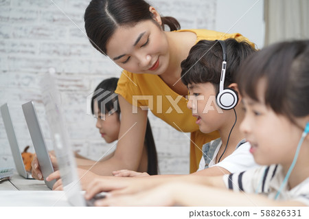 女童教育 女童教育 58826331