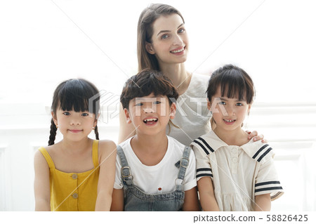 Kids Education International 58826425