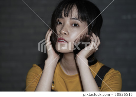 女人肖像街 女人肖像街 58826515