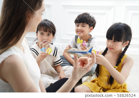 兒童教育英語對話 58826524