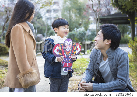 New year's family 58826645