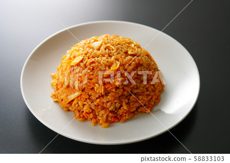 Fried rice with kimchi Fried rice with kimchi 58833103